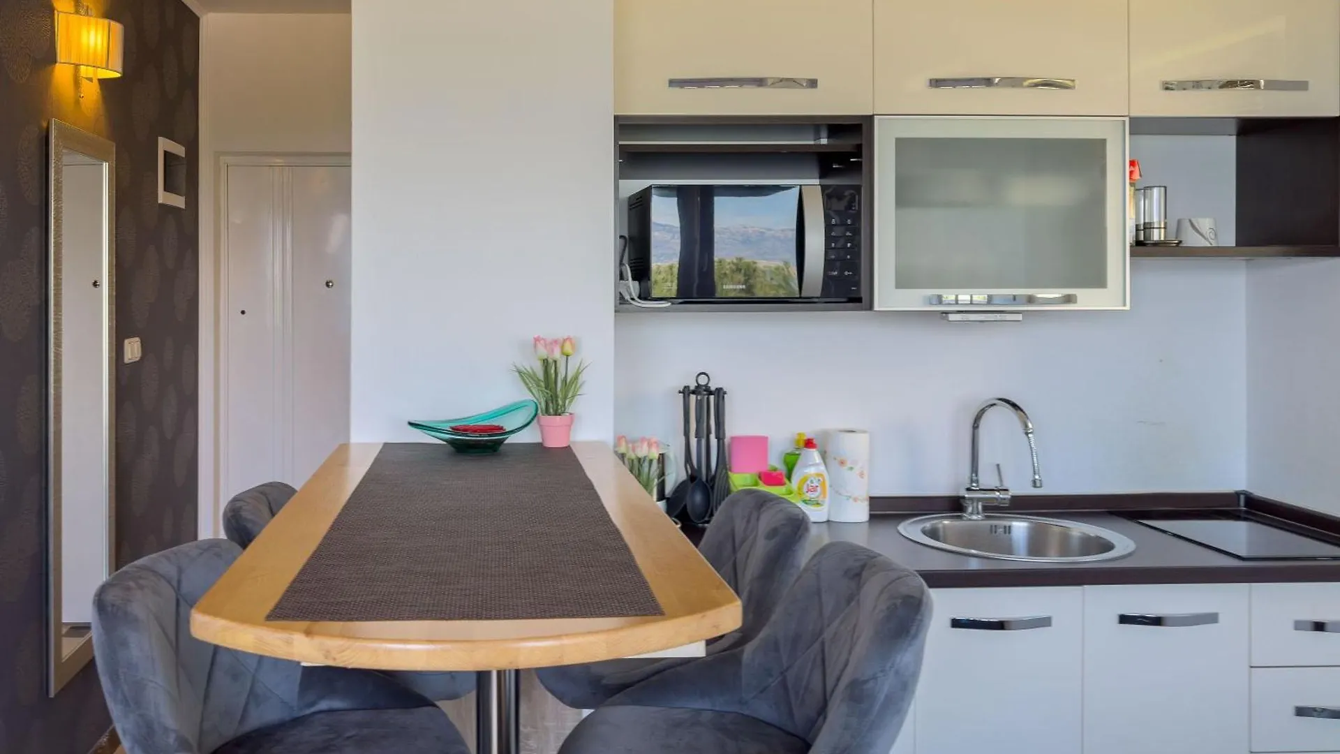 Angelika Apartment Nin Croatia