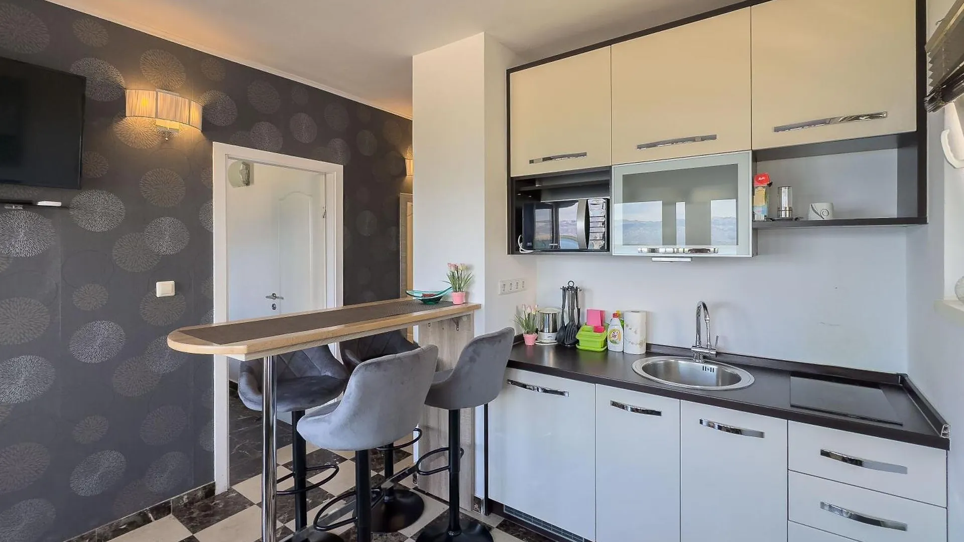 Angelika Apartment Nin