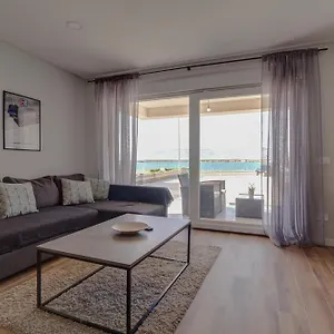 B & R Summer Breeze Apartament
